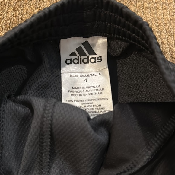 Boys Adidas Jogger Pants & Shirt Set - Picture 4 of 5